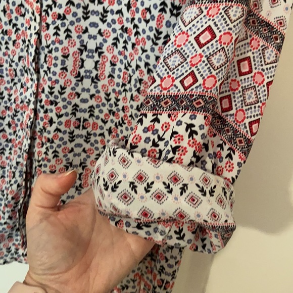 Floral Loft button up blouse - Picture 4 of 5